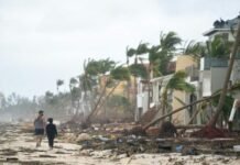 Hurricane Ian wreaks havoc on Florida, regains steam in Atlantic